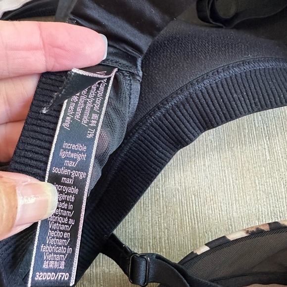 Incredible by Victoria's Secret medium support Mesh Sports Bra 32ddd set of 3 - Picture 8 of 11